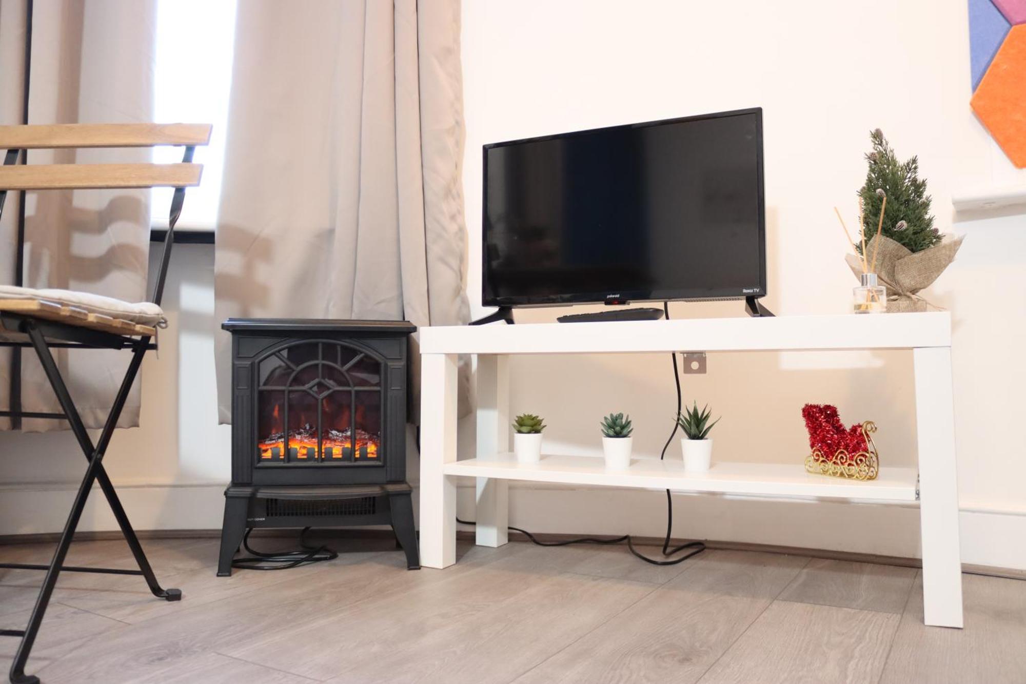 Cosy Studio With Kitchenette And Private Bathroom - 15Mins To Central London! Exterior photo